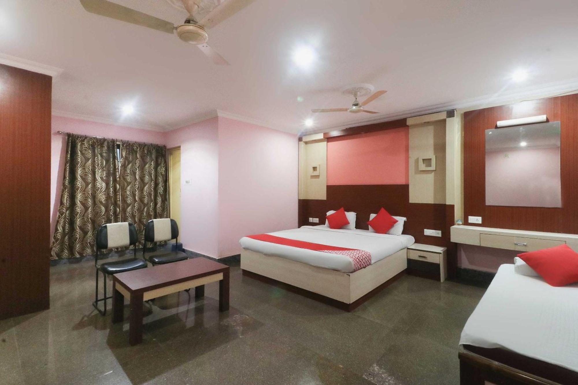 Hotel O Nirmala Residency Bhubaneswar Esterno foto