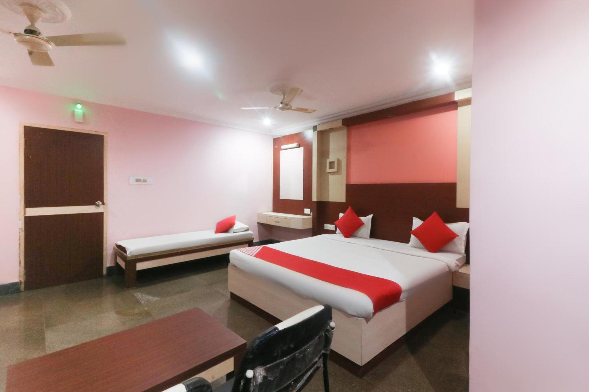 Hotel O Nirmala Residency Bhubaneswar Esterno foto